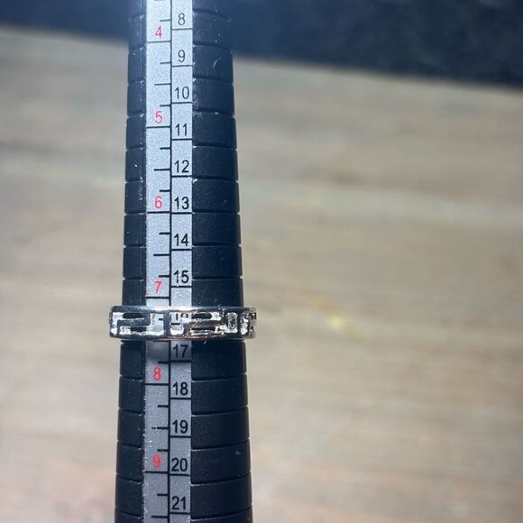 New! Greek Key Silver Tone Ring Size 7.5 Costume Jewelry Hypoallergenic - Picture 5 of 5